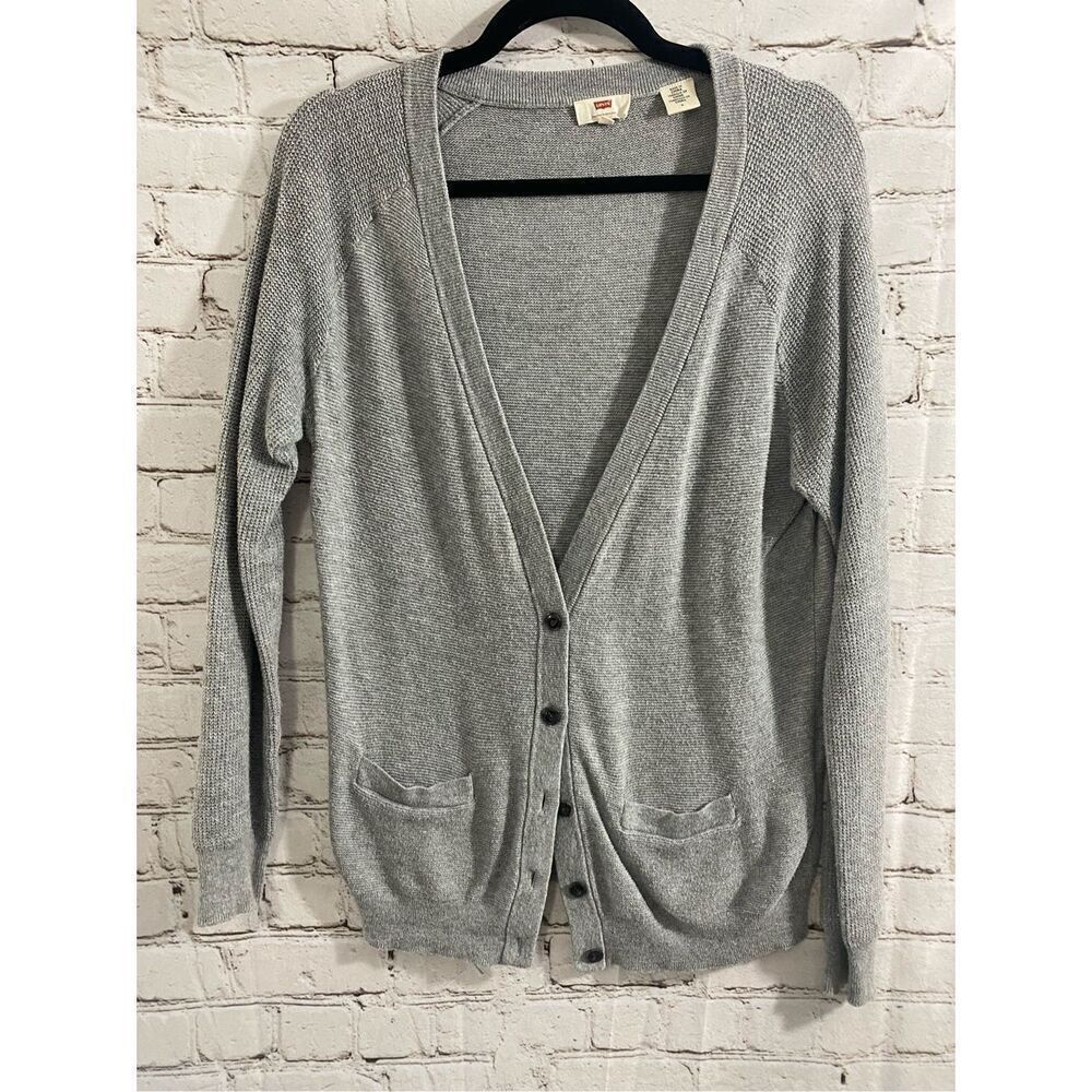 Levi’s cardigan size medium